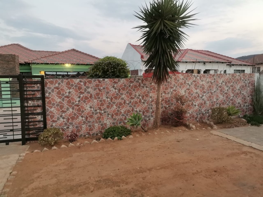 To Let 3 Bedroom Property for Rent in Tlhabane West North West